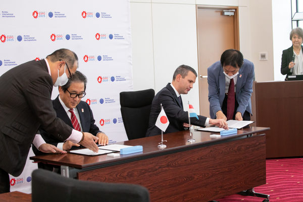 ルクセンブルク貿易投資事務所:式典撮影(2022/11/30)の事例写真