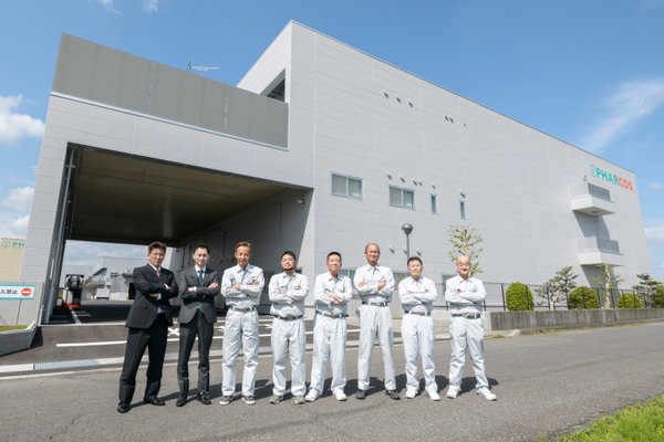 一丸ファルコス株式会社:企業案内用(集合写真)撮影(2023/04/17)の事例写真