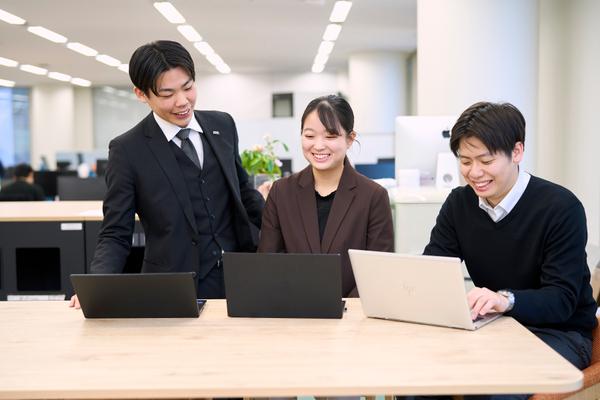 日本情報クリエイト株式会社：企業・オフィス撮影（2024/01/17）の事例写真
