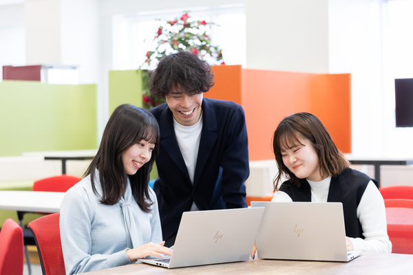 株式会社菱友システムズ:求人・採用ページ用撮影(2025/01/23)の事例写真