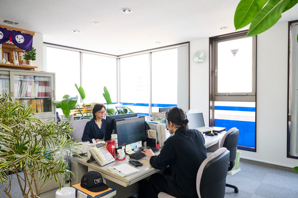 カシオ計算機株式会社:企業案内用(仕事風景)撮影(2025/03/26)の事例写真